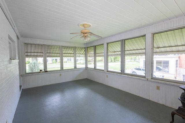 27 Hampton Avenue, Winchester, KY 40391