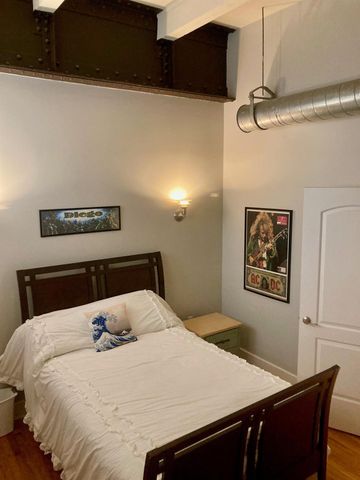 415 22nd Street 4A, Galveston, TX 77550