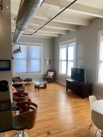 415 22nd Street 4A, Galveston, TX 77550