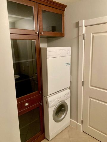 415 22nd Street 4A, Galveston, TX 77550