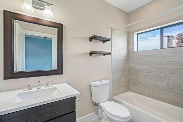955 Saint Augustine Street, Houston, TX 77023