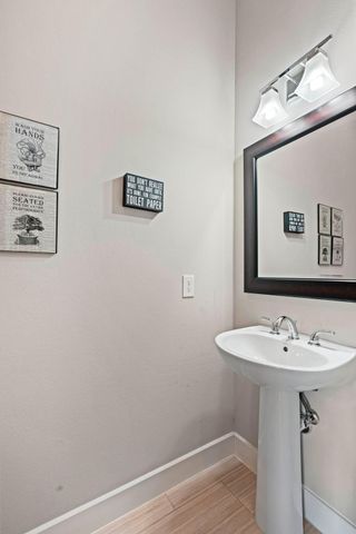 955 Saint Augustine Street, Houston, TX 77023