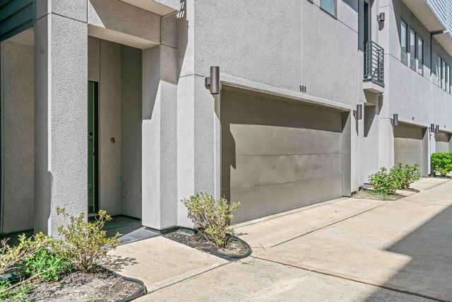 955 Saint Augustine Street, Houston, TX 77023