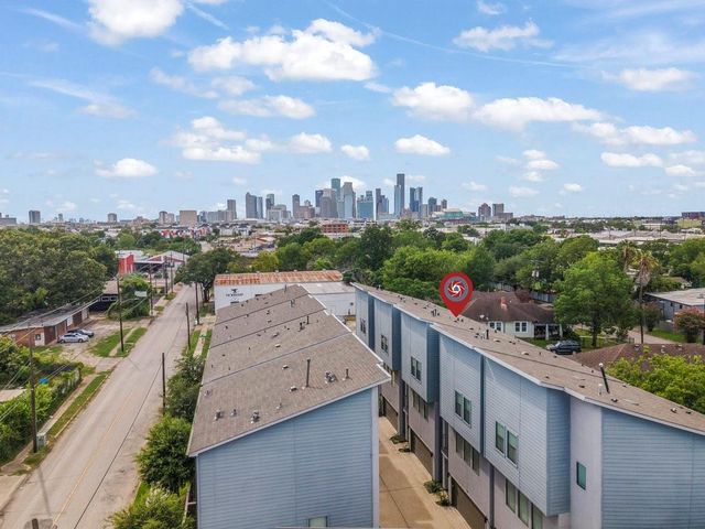 955 Saint Augustine Street, Houston, TX 77023