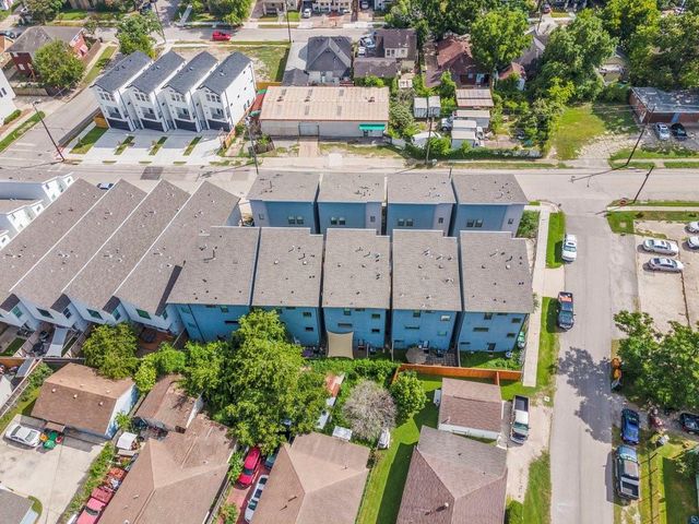 955 Saint Augustine Street, Houston, TX 77023