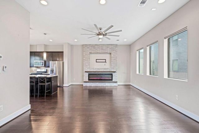 955 Saint Augustine Street, Houston, TX 77023
