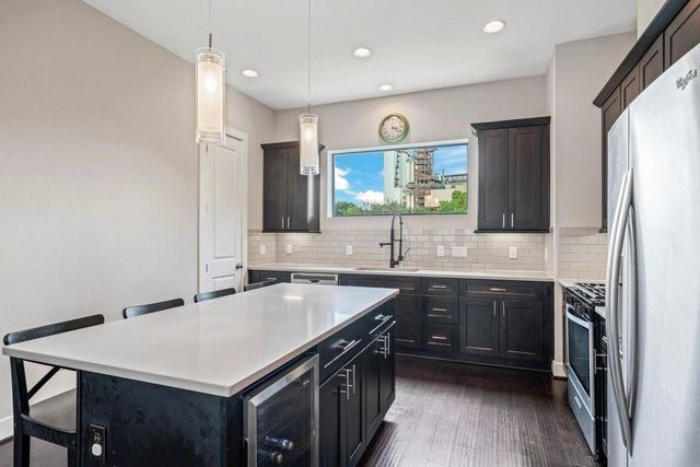 955 Saint Augustine Street, Houston, TX 77023