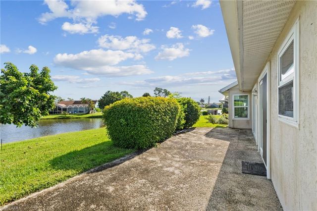 3657 Kent DR, Naples, FL 34112
