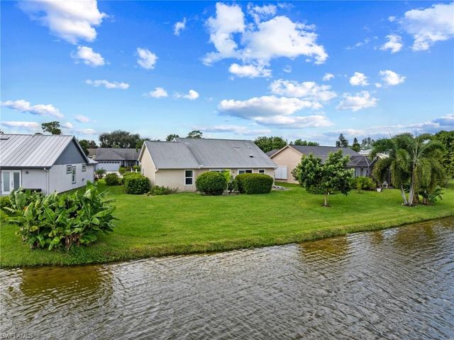 3657 Kent DR, Naples, FL 34112