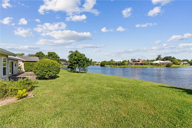 3657 Kent DR, Naples, FL 34112