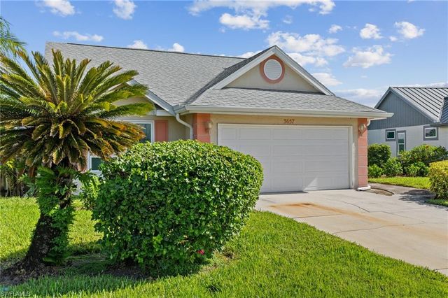 3657 Kent DR, Naples, FL 34112