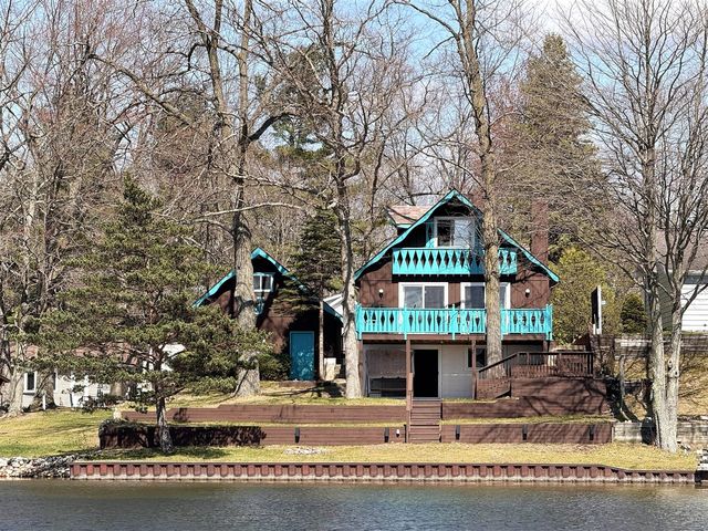 6221 Honeymoon Drive, Lakeview, MI 48850