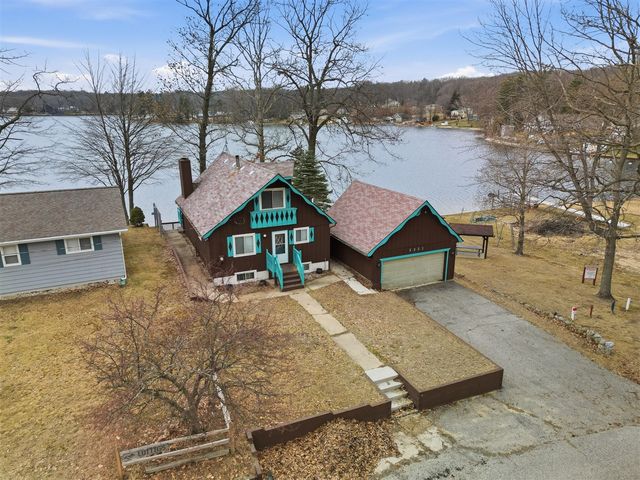 6221 Honeymoon Drive, Lakeview, MI 48850