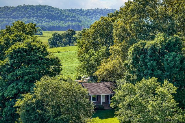 516 Heather Dr, Sparta, TN 38583