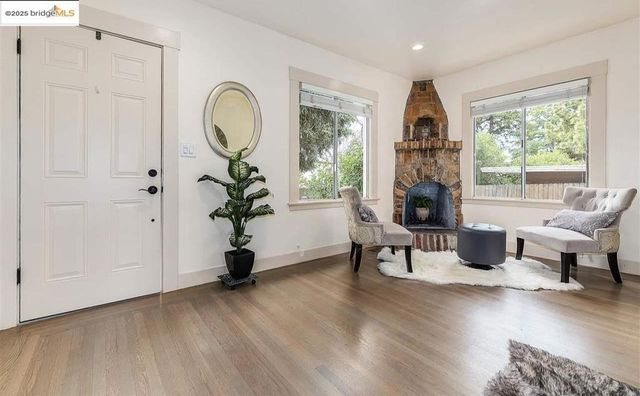 6454 Mokelumne Ave, Oakland, CA 94605