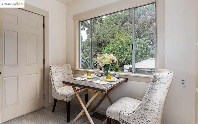 6454 Mokelumne Ave, Oakland, CA 94605