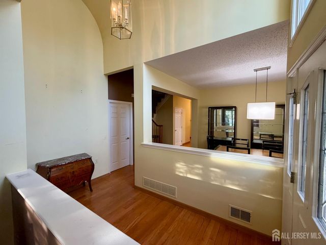 49 Dawson Lane, Monroe, NJ 08831