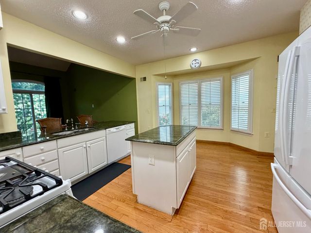 49 Dawson Lane, Monroe, NJ 08831
