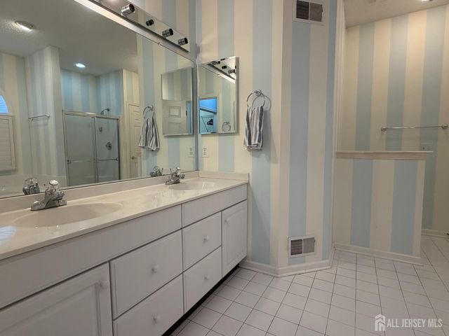49 Dawson Lane, Monroe, NJ 08831