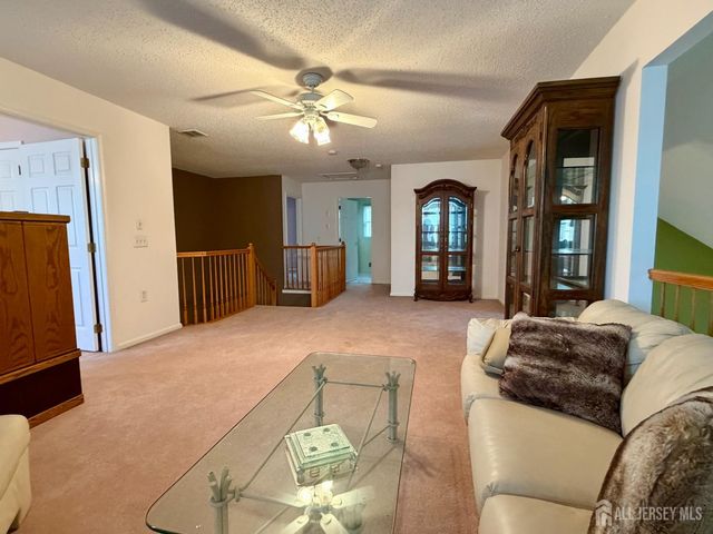 49 Dawson Lane, Monroe, NJ 08831