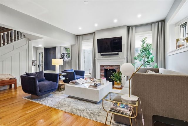 5800 Aylesboro, Squirrel Hill, PA 15217