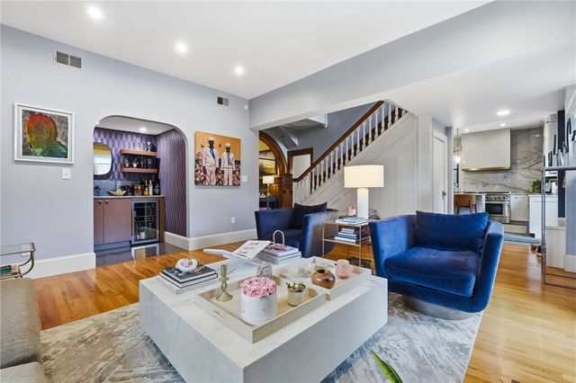 5800 Aylesboro, Squirrel Hill, PA 15217