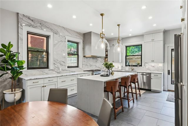 5800 Aylesboro, Squirrel Hill, PA 15217