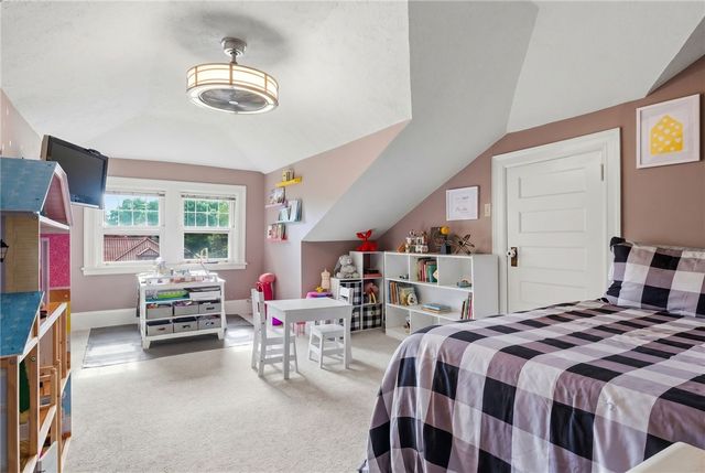 5800 Aylesboro, Squirrel Hill, PA 15217