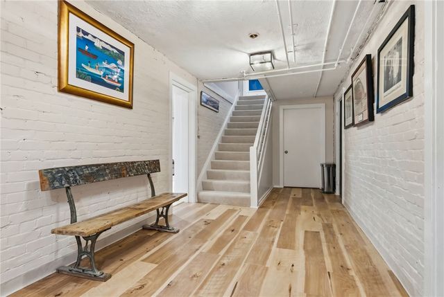 5800 Aylesboro, Squirrel Hill, PA 15217
