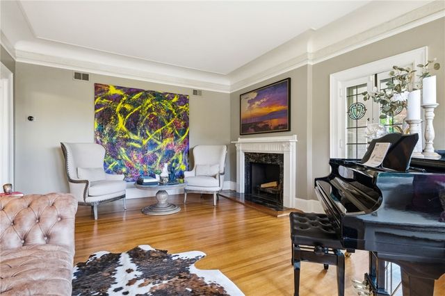 5800 Aylesboro, Squirrel Hill, PA 15217