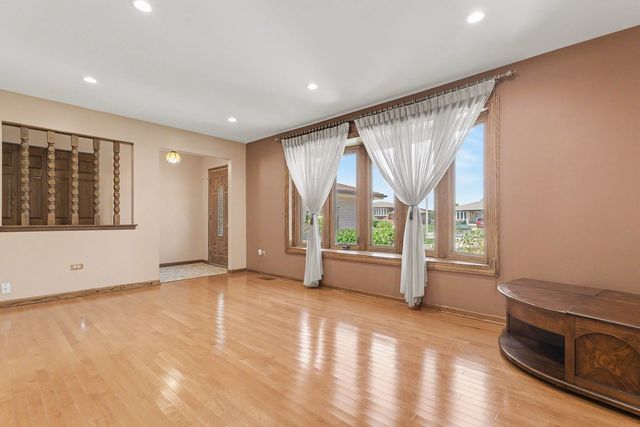8507 167th Street, Tinley Park, IL 60487