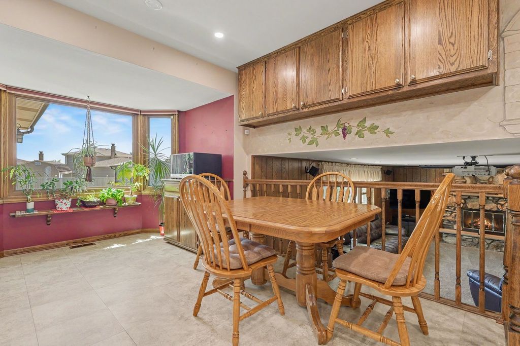 8507 167th Street, Tinley Park, IL 60487 — photo 5