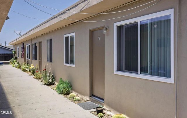 1525 W 9th Street, Oxnard, CA 93035