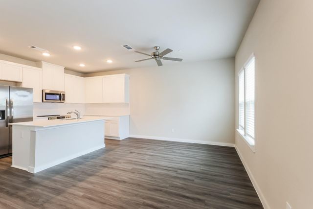 18334 W Centro Circle, Shenandoah, TX 77385