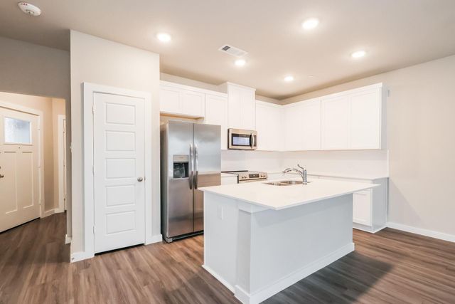 18334 W Centro Circle, Shenandoah, TX 77385
