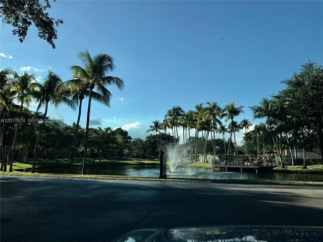 651 Lyons Rd 10204, Coconut Creek, FL 33063