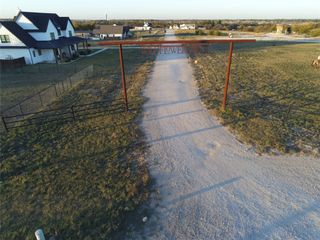 660 Hummingbird Lane, Justin, TX 76247