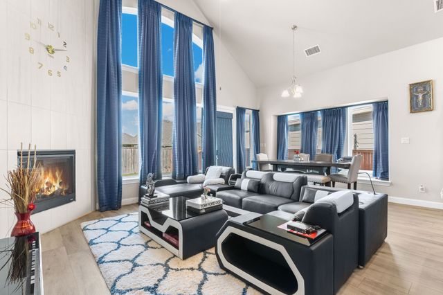 106 Spanish Bluebell Drive, Wylie, TX 75098