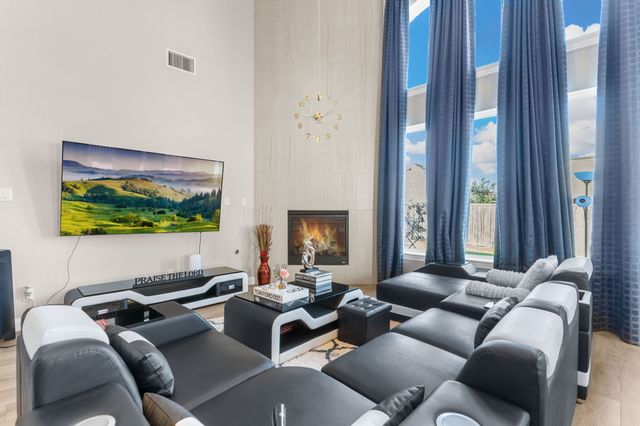 106 Spanish Bluebell Drive, Wylie, TX 75098