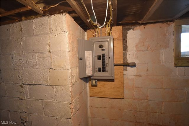 3385 Hughes Avenue, Girard, OH 44420