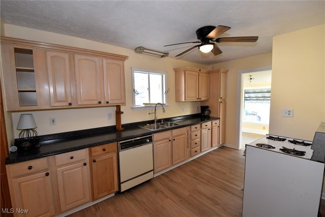 3385 Hughes Avenue, Girard, OH 44420