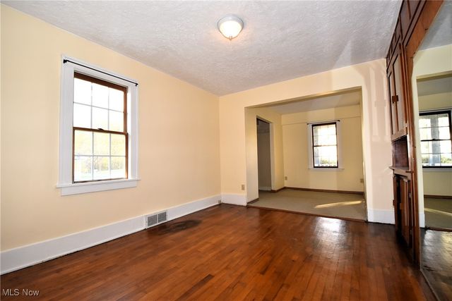 3385 Hughes Avenue, Girard, OH 44420