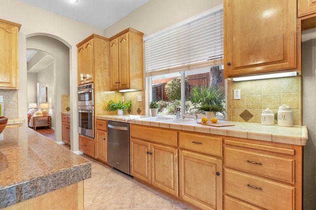 133 Talgarth Ct, Roseville, CA 95661