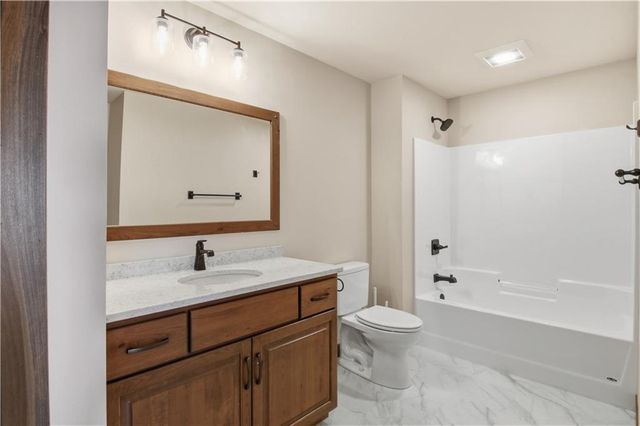 616 Hagman Street, Eau Claire, WI 54703