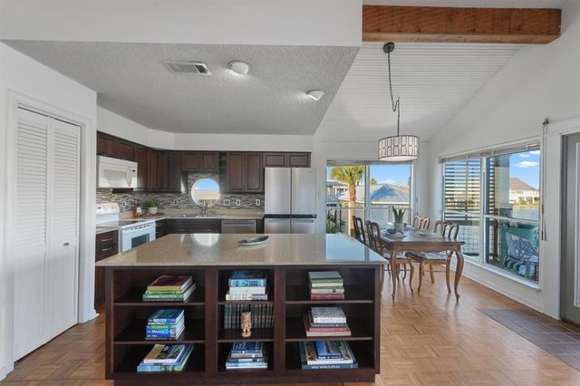 16525 Tampico Way, Jamaica Beach, TX 77554