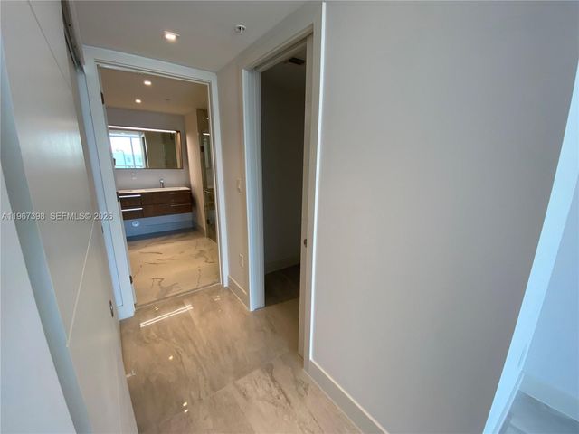 9521 E Bay Harbor Dr 605, Bay Harbor Islands, FL 33154