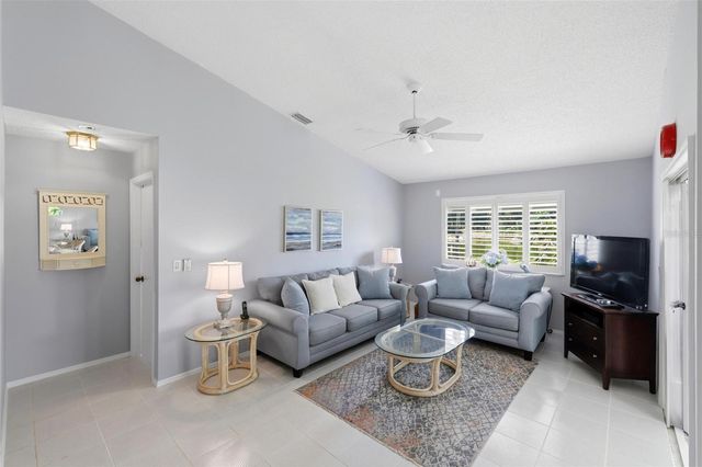 3016 SAIL POINTE CIRCLE 4A, Venice, FL 34293