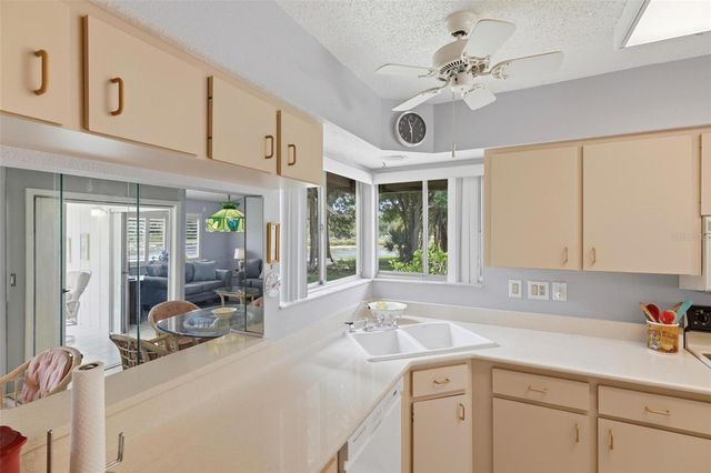 3016 SAIL POINTE CIRCLE 4A, Venice, FL 34293