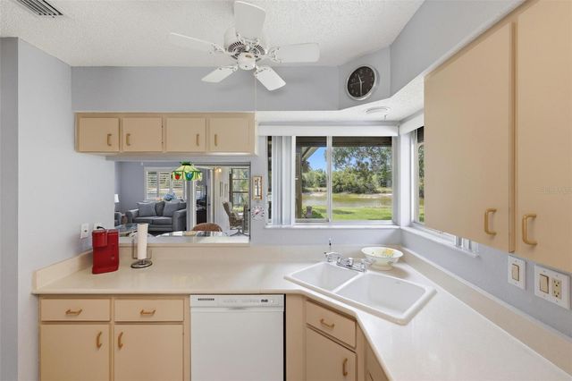 3016 SAIL POINTE CIRCLE 4A, Venice, FL 34293