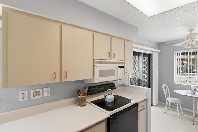 3016 SAIL POINTE CIRCLE 4A, Venice, FL 34293